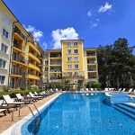 Двустаен апартамент в к.к. Слънчев бряг - 49 кв.м за 812 €/кв.м - Снимка #1