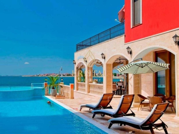 Тристаен апартамент в Несебър - 87 кв.м за 1840 €/кв.м - Снимка #1