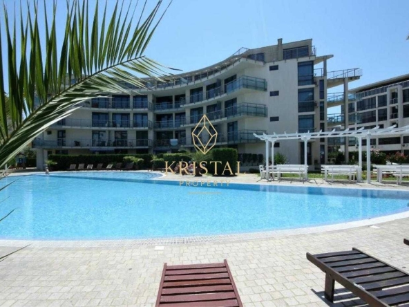 Двустаен апартамент в к.к. Слънчев бряг - 71 кв.м за 1085 €/кв.м - Снимка #1