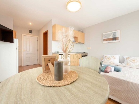 Едностаен апартамент в к.к. Слънчев бряг - 43 кв.м за 592 €/кв.м - Снимка #1