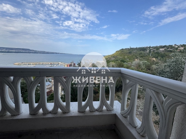 Двустаен апартамент в Варна, Аспарухово - 66 кв.м за 1233 €/кв.м - Снимка #1