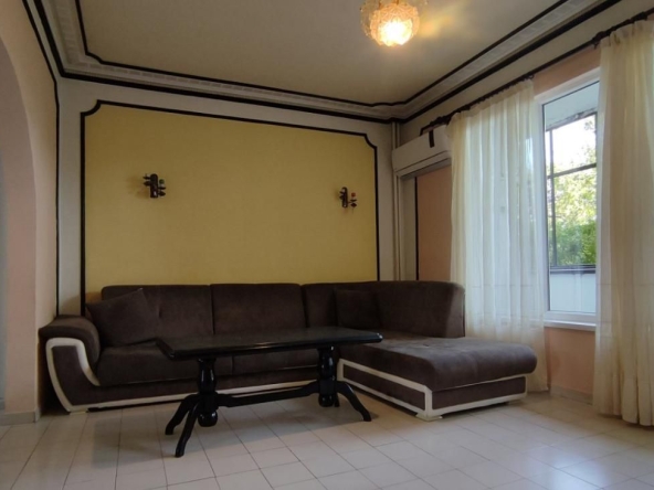 Тристаен апартамент в Пловдив, Южен - 94 кв.м за 1649 €/кв.м - Снимка #1