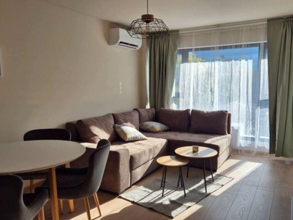 Дава се под наем Двустаен апартамент в София, Гоце Делчев - 60 кв.м за 749 € - Снимка #1