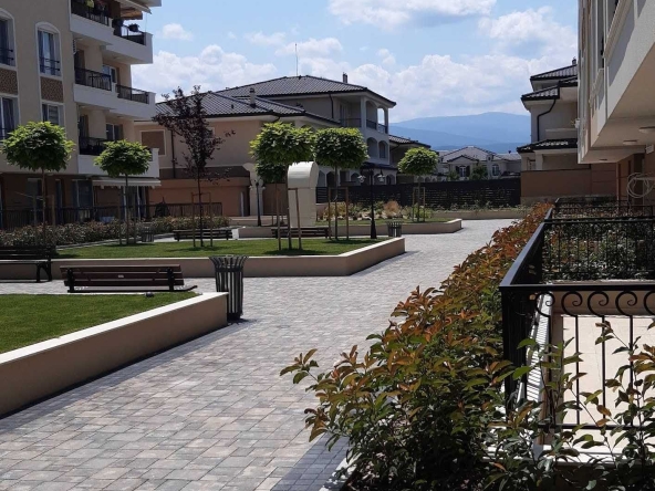 Дава се под наем Двустаен апартамент в Пловдив, Коматевски възел - 72 кв.м за 408 € - Снимка #1