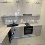 Дава се под наем Двустаен апартамент в Пловдив, Каменица 1 - 63 кв.м за 357 € - Снимка #1