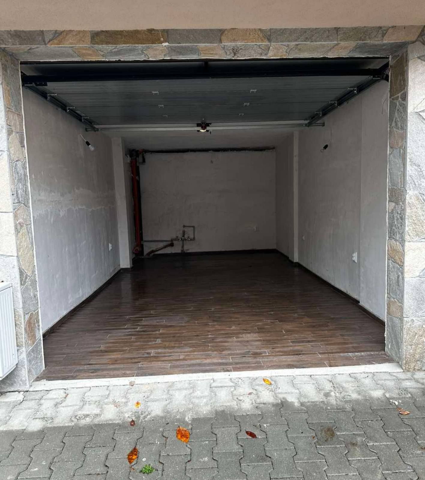 Дава се под наем Гараж / Паркомясто в Казанлък - 26 кв.м за 79.56 € - Снимка #1