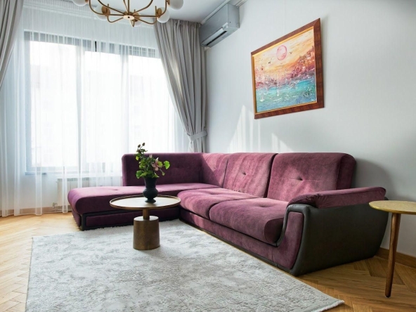 Дава се под наем Двустаен апартамент в София, Център - 60 кв.м за 800 € - Снимка #1