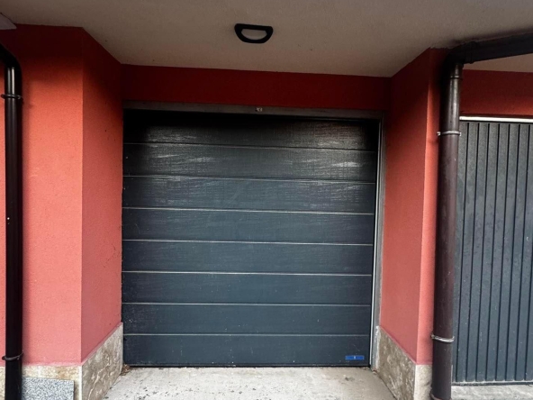 Гараж / Паркомясто в София, Левски - 17 кв.м за 1050 €/кв.м - Снимка #1