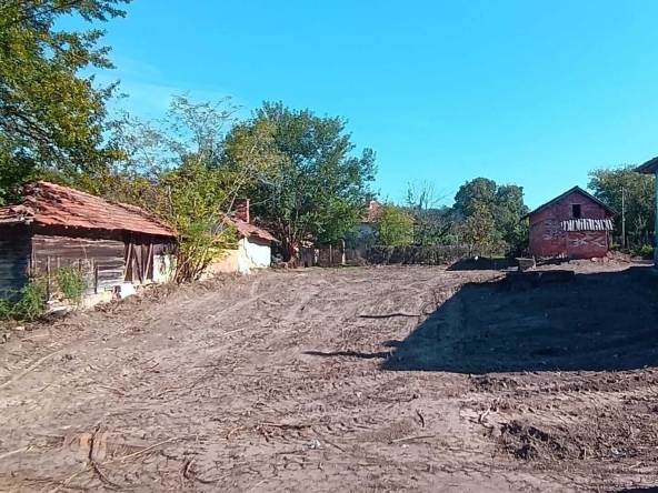 Парцел в Лом - 480 кв.м за 12 €/кв.м - Снимка #1