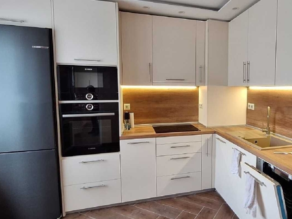 Тристаен апартамент в София, Модерно предградие - 88 кв.м за 2103 €/кв.м - Снимка #1