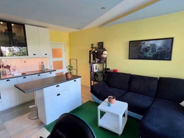 Дава се под наем Двустаен апартамент в София, Младост 1 - 65 кв.м за 647.19 € - Снимка #1