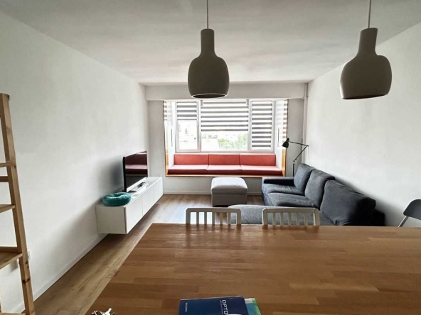 Тристаен апартамент в София, Света Троица - 65 кв.м за 2647 €/кв.м - Снимка #1