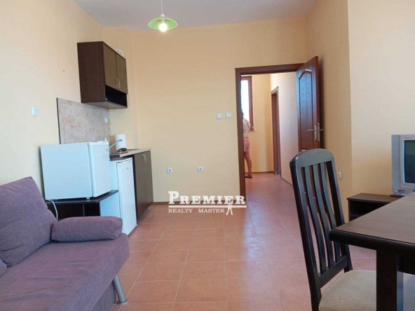 Тристаен апартамент в к.к. Слънчев бряг - 175 кв.м за 769 €/кв.м - Снимка #1