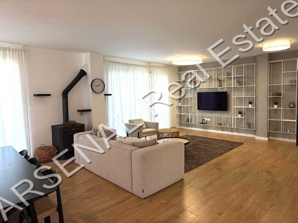 Дава се под наем Къща в София, Симеоново - 195 кв.м за 2493.39 € - Снимка #1