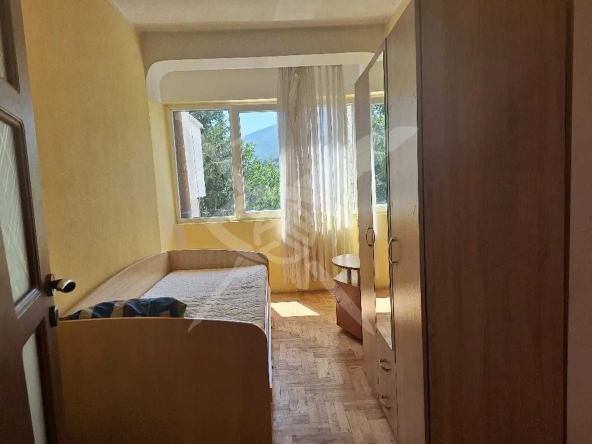 Дава се под наем Четиристаен апартамент в София, Княжево - 120 кв.м за 747.66 € - Снимка #1