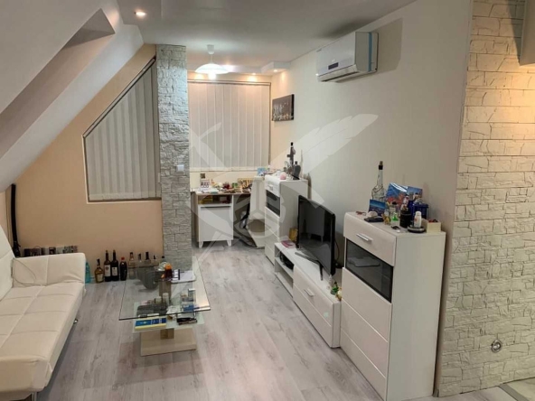 Дава се под наем Тристаен апартамент в София, Редута - 80 кв.м за 777.75 € - Снимка #1