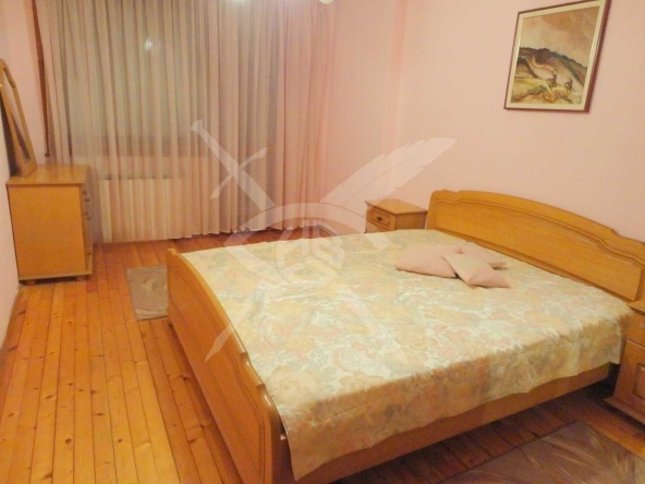 Дава се под наем Тристаен апартамент в София, Редута - 130 кв.м за 687.99 € - Снимка #1