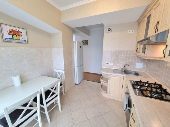 Дава се под наем Двустаен апартамент в София, Витоша - 65 кв.м за 478.38 € - Снимка #1