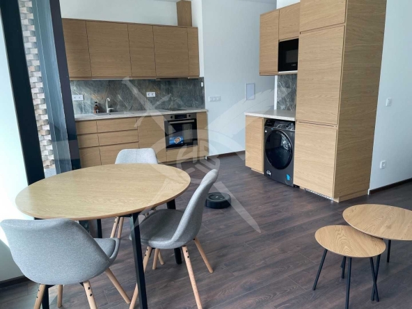 Дава се под наем Едностаен апартамент в София, Манастирски ливади - 52 кв.м за 847.62 € - Снимка #1