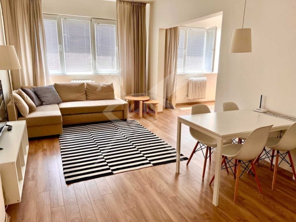 Дава се под наем Двустаен апартамент в София, Център - 85 кв.м за 877.71 € - Снимка #1