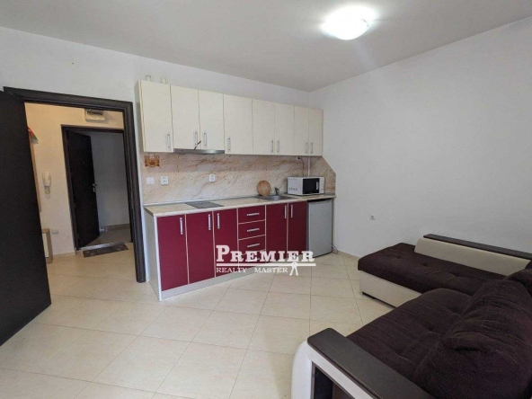 Двустаен апартамент в Поморие - 65 кв.м за 769 €/кв.м - Снимка #1