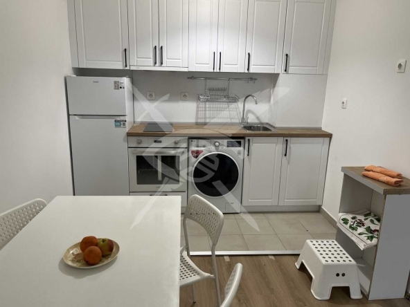 Дава се под наем Двустаен апартамент в София, Витоша - 64 кв.м за 588.03 € - Снимка #1