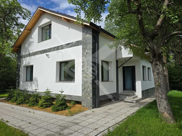 Къща в с. Драгичево, Област Перник - 320 кв.м за 834 €/кв.м - Снимка #1