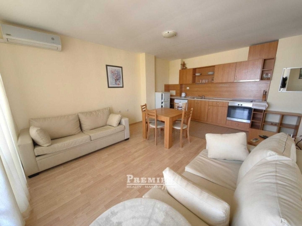 Двустаен апартамент в Бургас, Акациите - 70 кв.м за 492 €/кв.м - Снимка #1