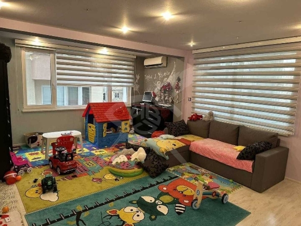 Етаж от къща в Варна, Аспарухово - 140 кв.м за 929 €/кв.м - Снимка #1