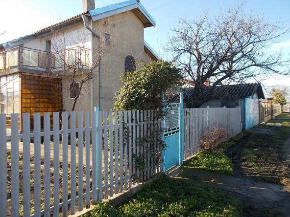 Къща в с. Дуранкулак, Област Добрич - 180 кв.м за 584 €/кв.м - Снимка #1