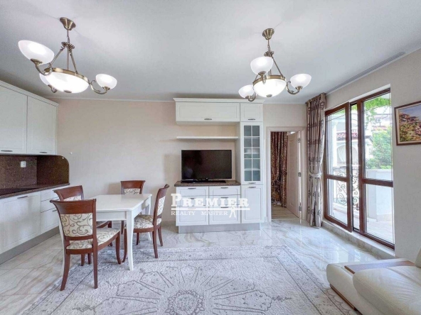 Тристаен апартамент в Несебър - 99 кв.м за 1718 €/кв.м - Снимка #1