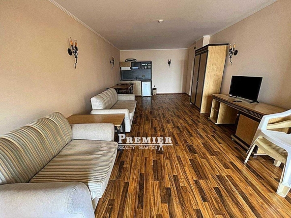 Двустаен апартамент в к.к. Елените - 93 кв.м за 807 €/кв.м - Снимка #1