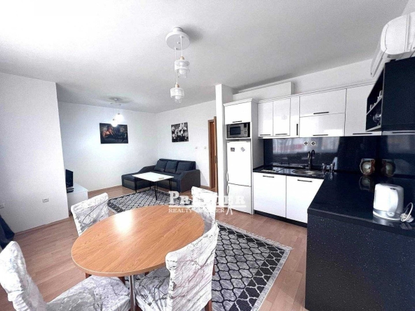 Двустаен апартамент в к.к. Слънчев бряг - 70 кв.м за 1143 €/кв.м - Снимка #1