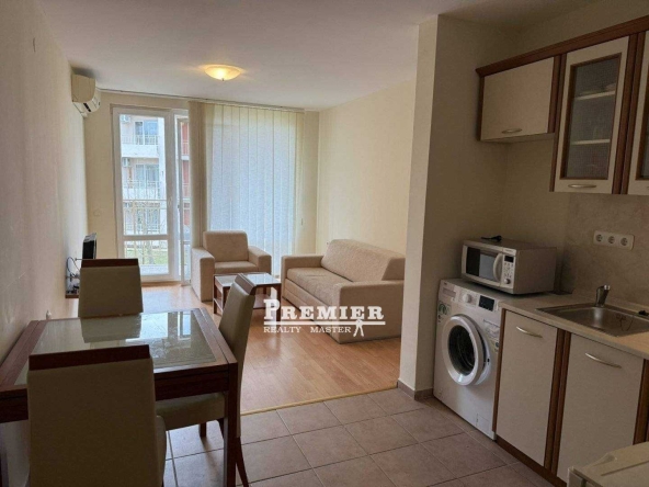 Тристаен апартамент в к.к. Слънчев бряг - 80 кв.м за 888 €/кв.м - Снимка #1