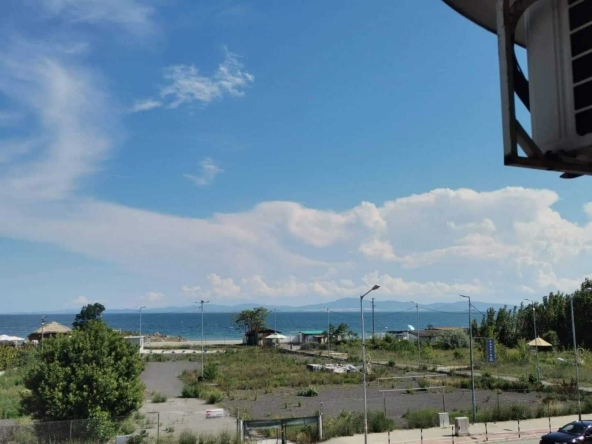 Тристаен апартамент в Поморие - 72 кв.м за 1223 €/кв.м - Снимка #1