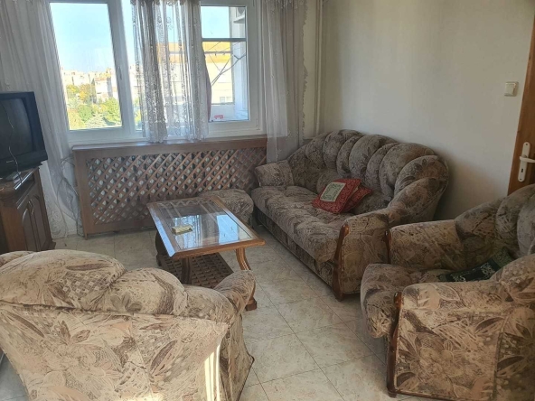 Дава се под наем Тристаен апартамент в Пловдив, Тракия - 92 кв.м за 400 € - Снимка #1
