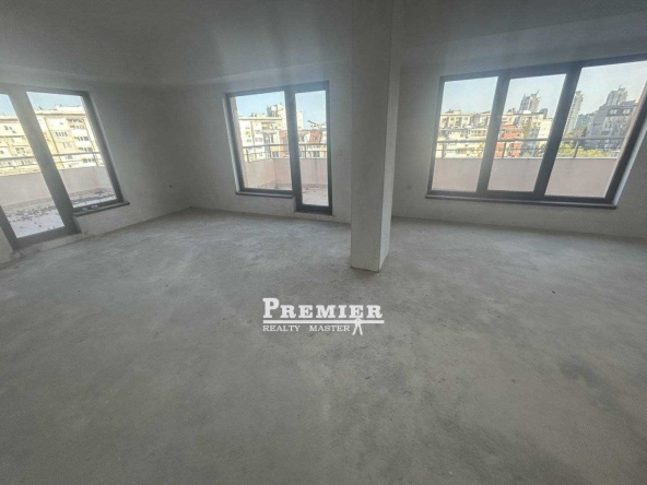 Двустаен апартамент в Бургас, Изгрев - 81 кв.м за 1589 €/кв.м - Снимка #1
