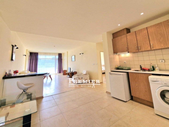 Двустаен апартамент в к.к. Слънчев бряг - 100 кв.м за 950 €/кв.м - Снимка #1