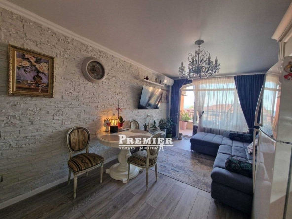 Тристаен апартамент в Свети Влас - 103 кв.м за 1942 €/кв.м - Снимка #1