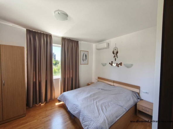 Двустаен апартамент в к.к. Слънчев бряг - 55 кв.м за 6 €/кв.м - Снимка #1