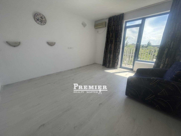 Едностаен апартамент в к.к. Слънчев бряг - 37 кв.м за 1271 €/кв.м - Снимка #1