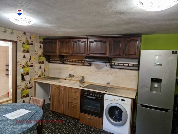 Къща в Русе, Широк център - 50 кв.м за 1178 €/кв.м - Снимка #1