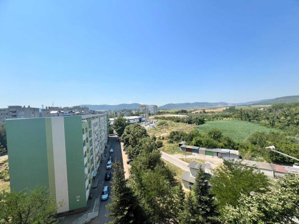 Тристаен апартамент в Търговище, Запад 1 - 90 кв.м за 850 €/кв.м - Снимка #1