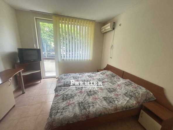 Двустаен апартамент в к.к. Слънчев бряг - 65 кв.м за 1000 €/кв.м - Снимка #1