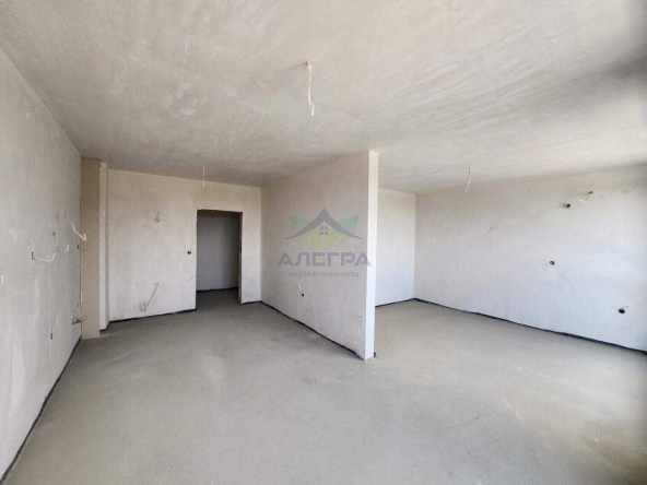 Тристаен апартамент в Пазарджик, Център - 130 кв.м за 858 €/кв.м - Снимка #1