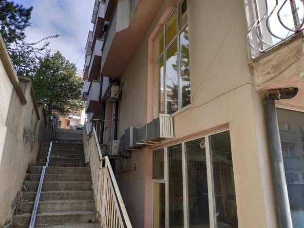 Дава се под наем Заведение в Варна, Бриз - 147 кв.м за 600 € - Снимка #1