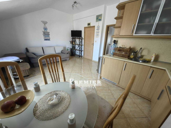 Двустаен апартамент в Бургас, Акациите - 55 кв.м за 1510 €/кв.м - Снимка #1