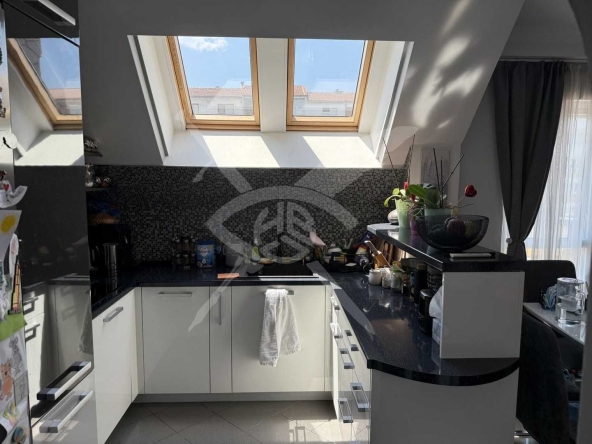 Дава се под наем Тристаен апартамент в София, Младост 3 - 107 кв.м за 900 € - Снимка #1