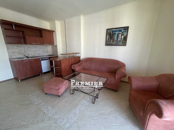 Двустаен апартамент в к.к. Слънчев бряг - 70 кв.м за 900 €/кв.м - Снимка #1