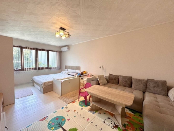 Двустаен апартамент в Русе, Здравец Изток - 58 кв.м за 1688 €/кв.м - Снимка #1